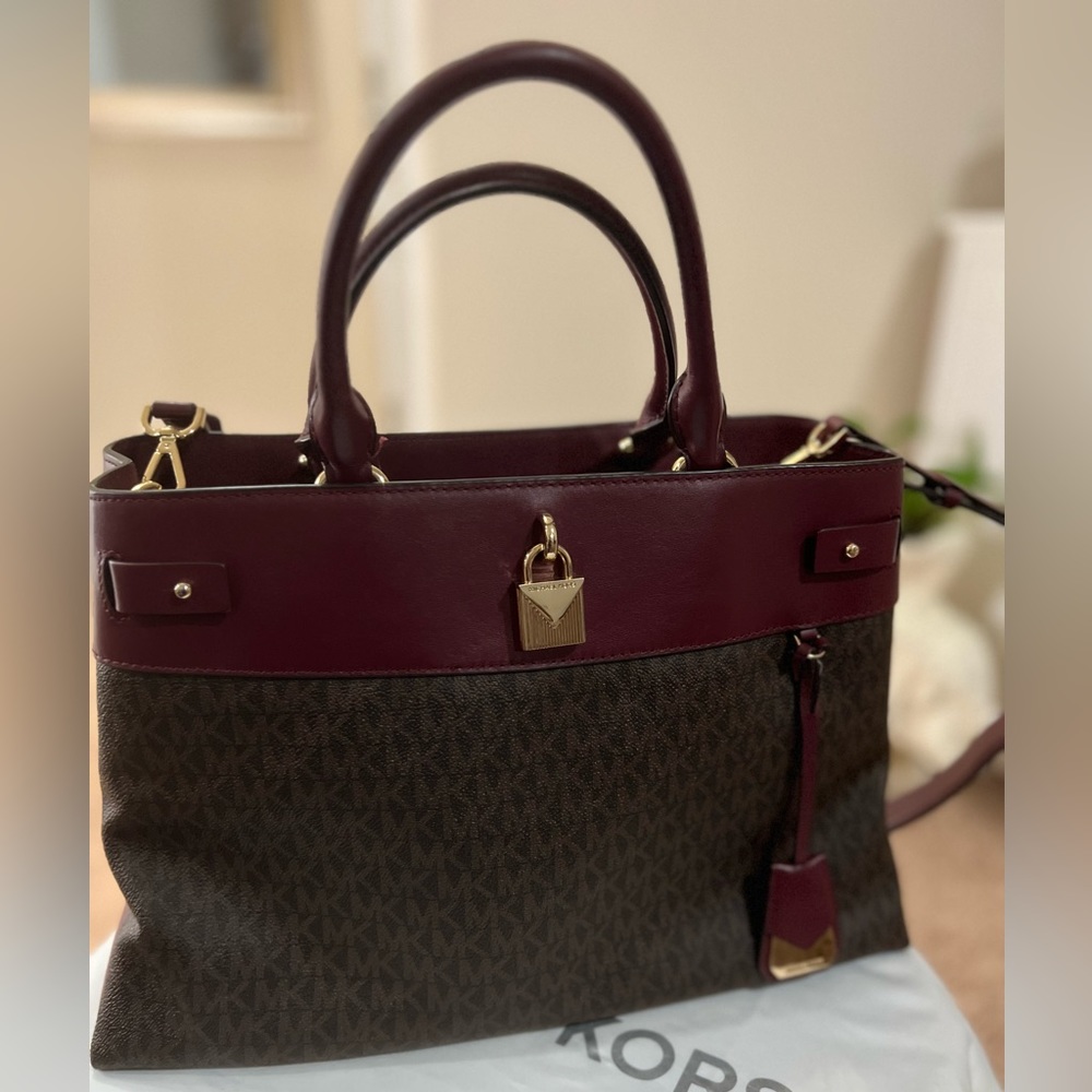Burgundy/monogram MK purse